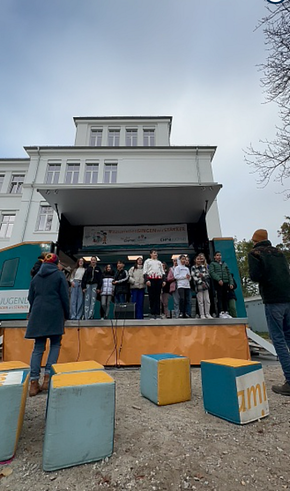 Zusammen singen wir stärker! - der Singbus an der NOG 