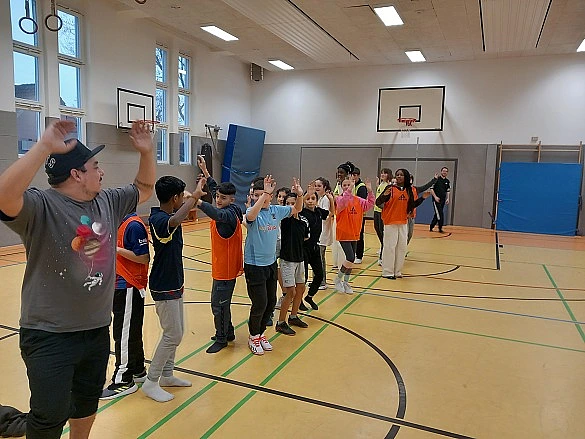 Die Neue Oberschule Gröpelingen macht globales Lernen durch Straßenfußball erlebbar!